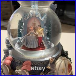 Disney Cinderella Double Snow Globe Horse Carriage Castle Circling Doves Music Disney Cinderella Double Snow Globe Horse Carriage Castle Circling Doves Music