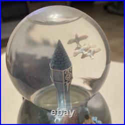 Disney Cinderella Double Snow Globe Horse Carriage Castle Circling Doves Music Disney Cinderella Double Snow Globe Horse Carriage Castle Circling Doves Music
