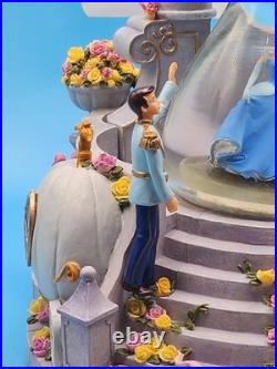 Disney Cinderella Hourglass Lightup Snow Globe And Music Box G2U