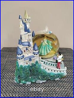 Disney Cinderella Light Up Musical Snow Globe Please Read