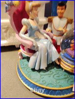 Disney Cinderella, Prince and the Shoe Musical Snow Globe withOrig Box Snowglobe