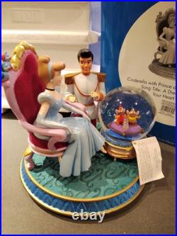 Disney Cinderella, Prince and the Shoe Musical Snow Globe withOrig Box Snowglobe