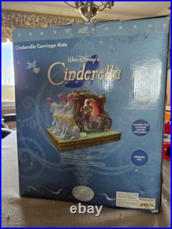 Disney Cinderella Snowglobe Carriage Ride Musical and snow globe