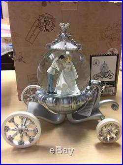 Disney Cinderella Wedding Carriage Snow Globe, Disneyland Paris Original N2096