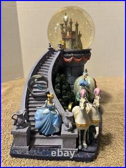 Disney Cinderella's Dream Of The Ball Snowglobe