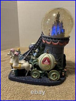 Disney Cinderella's Dream Of The Ball Snowglobe