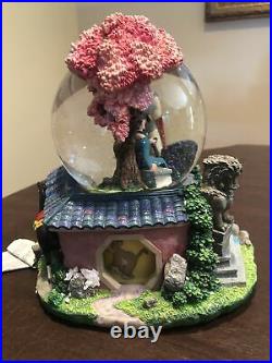 Disney Classic Snowglobe Globel Mulan Plays Reflection Music Box Rare