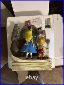 Disney Classics Volume 1 Snow Globe And Bookend'Whistle While You Work' New Disney Classics Volume 1 Snow Globe And Bookend'Whistle While You Work' New
