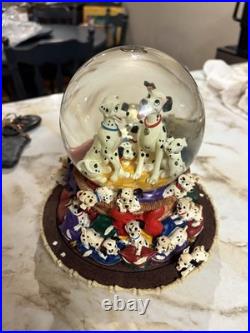 Disney Collectibles Snow Globe 101 Dalmatians Disney Collectibles Snow Globe 101 Dalmatians