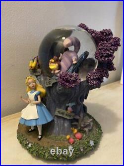 Disney Direct Alice in Wonderland Cheshire Cat Snowglobe & Alice Egg Snowglobe