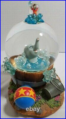 Disney Dumbo Takes a Bubble Bath SnowGlobe Blower Rock a Bye Baby Globe NICE
