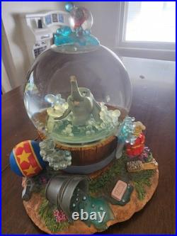 Disney Dumbo Takes a Bubble Bath Snow Globe, Music Box, & Bubble Blower Disney Dumbo Takes a Bubble Bath Snow Globe, Music Box, & Bubble Blower