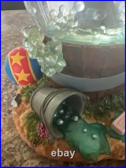 Disney Dumbo Takes a Bubble Bath Snow Globe, Music Box, & Bubble Blower
