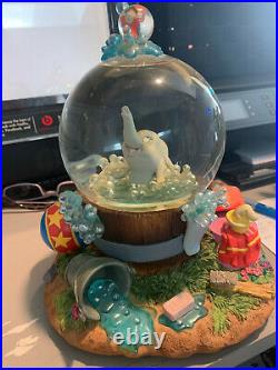 Disney Dumbo Takes a Bubble Bath Snowglobe RARE