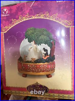Disney Enchanted Giselle Snow Globe New In Box