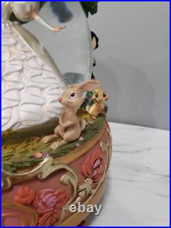Disney Enchanted Snow Globe With Giselle And Animal Friends