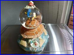 Disney FINDING NEMO with CRUSH The Turtle Musical Figurines Multi SnowGlobes