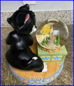 Disney Figaro And Cleo Pinocchio Snowglobe