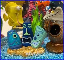 Disney Finding Nemo Aquarium Fish Tank Snow Globe Music Tiny Bubbles Gill Peach