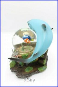 Disney Finding Nemo Fish Are Friends Snow globe New Defective