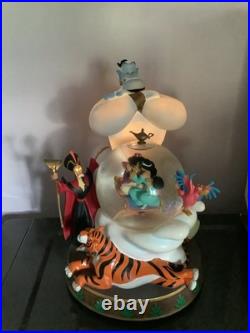 Disney Gennie Jasmine Aladdin Musical Snow Globe with box