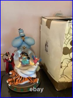 Disney Gennie Jasmine Aladdin Musical Snow Globe with box
