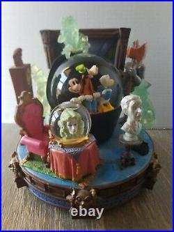 Disney Haunted Mansion Hitchhiking Ghost Snowglobe Read Description/Tested