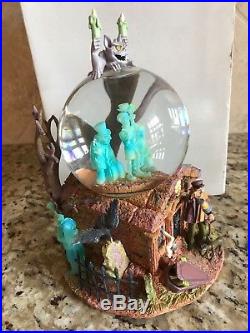 Disney Haunted Mansion Musical Snowglobe Grin Grinning Ghosts Water Snow Globe