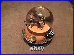 Disney James and the Giant Peach Snow Globe