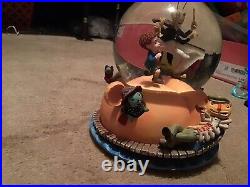 Disney James and the Giant Peach Snow Globe