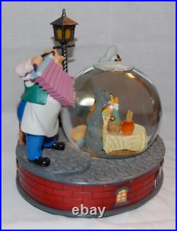 Disney Lady and The Tramp Bella Notte Musical Snow Globe