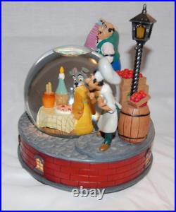 Disney Lady and The Tramp Bella Notte Musical Snow Globe