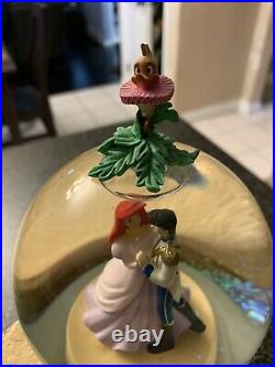 Disney Little Mermaid Ariel & Prince Eric Dancing Pedestal Snowglobe