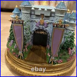 Disney Magic Kingdom Castle You Can Fly! Working INCREDIBLE Snow Globe RARE