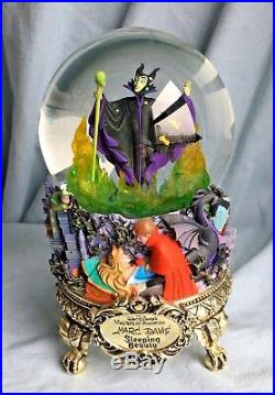 Disney Maleficent SLEEPING BEAUTY SNOWGLOBE Masters of Animation Lights Up