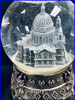 Disney Mary Poppins Feed the Birds St. Paul's Cathedral Snow Globe Works Rare