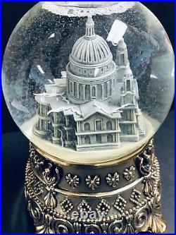 Disney Mary Poppins Feed the Birds St. Paul's Cathedral Snow Globe Works Rare