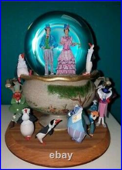 Disney Mary Poppins snowglobe LimIted Edition Figurine