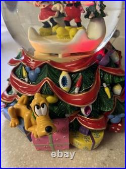 Disney Mickey And Friends Radko Holiday Snow-globe #95693