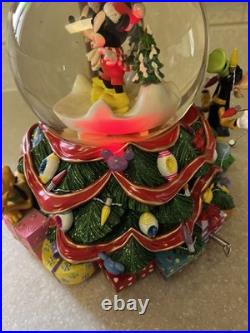 Disney Mickey And Friends Radko Holiday Snow-globe #95693