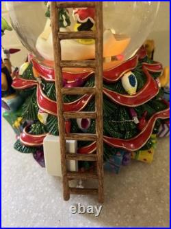 Disney Mickey And Friends Radko Holiday Snow-globe #95693