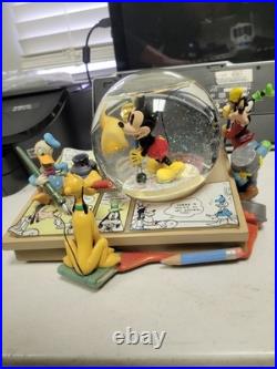 Disney Mickey& Friends Comic Strip Artists Mickey Mouse March Snow Globe RARE