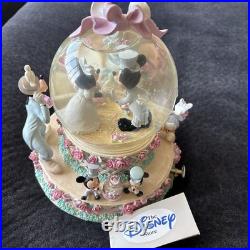 Disney Mickey & Minnie Wedding Cake Musical Snow Globe Plays Wedding March 7.5