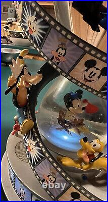 Disney Mickey &Pals Fab 5 Snow Globe Rare