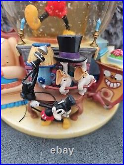 Disney Minnie Yoo Hoo Musical Snow Globe