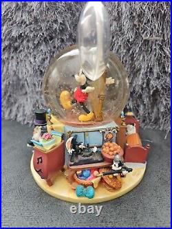 Disney Minnie Yoo Hoo Musical Snow Globe