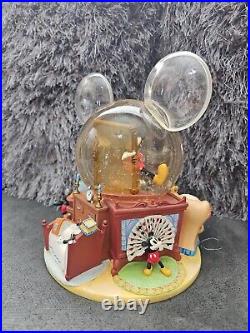 Disney Minnie Yoo Hoo Musical Snow Globe