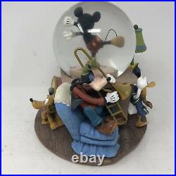 Disney Minnies Yoo Hoo MUSICAL SnowGlobe Mickey, Donald, Goofy, Pluto