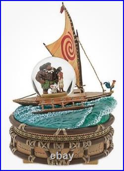Disney Moana Maui, PUA, Pig HEI HEI Light Up Musical Snow Globe