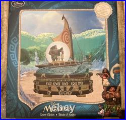 Disney Moana Maui, PUA, Pig HEI HEI Light Up Musical Snow Globe